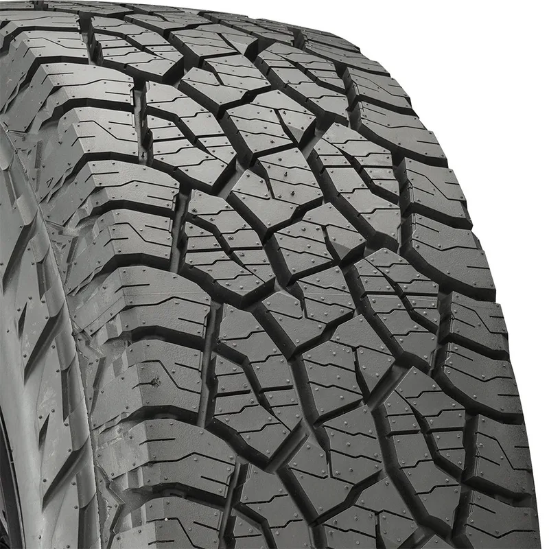 Kumho Road Venture AT52 LT265/70R17